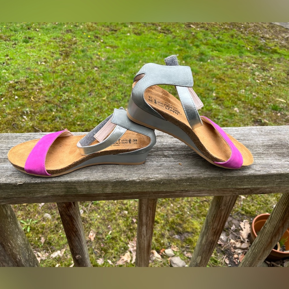 New NAOT Pixie Wedge Sandal Purple/ Silver Size 8